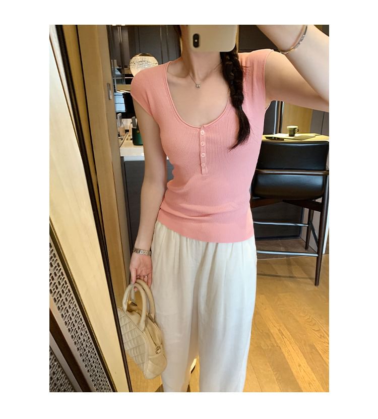 Scoop Neck Cap Sleeve Slim Knit Top
