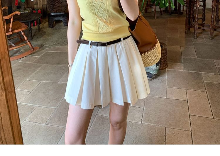 Collared Contrast Trim Short Sleeve Crop Knit Top