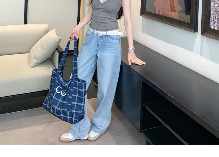 V-Neck Slim Fit Crop Tank