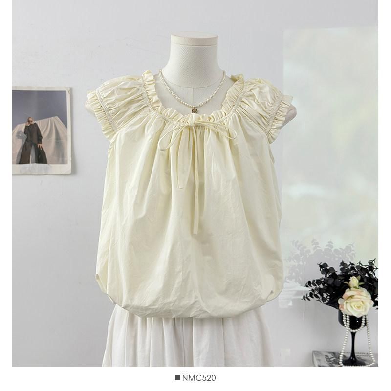 Off-Shoulder Frill Trim Bubble Hem Crop Blouse