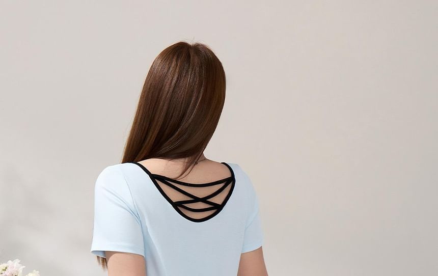 Bow Detail Scoop Neck Short Sleeve T-Shirt Plus Mini Pleated Skirt