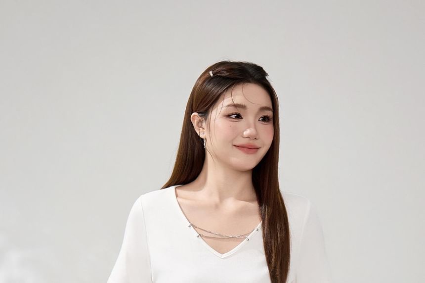 Plus Size Short-Sleeve V-Neck Plain Chain Detail T-Shirt / Elastic Waist Plain Barrel Leg Sweatpants