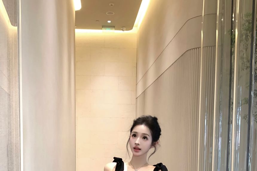 Tie Shoulder Camisole Top / High Waist Panel Lace Midi Pencil Skirt