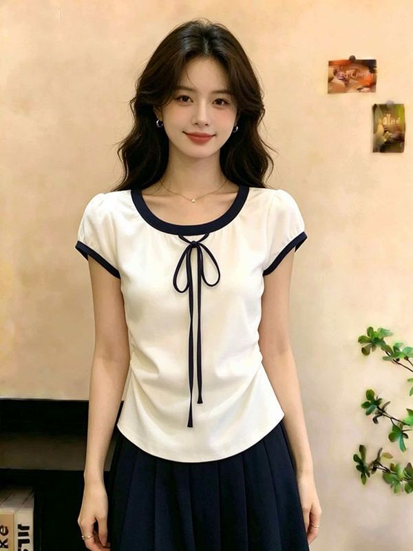Round Neck Bow Detail Short-Sleeve Tee