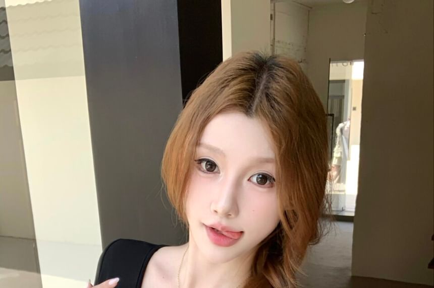 Polka Dot Asymmetrical Panel V-Neck Short Sleeve Crop Top