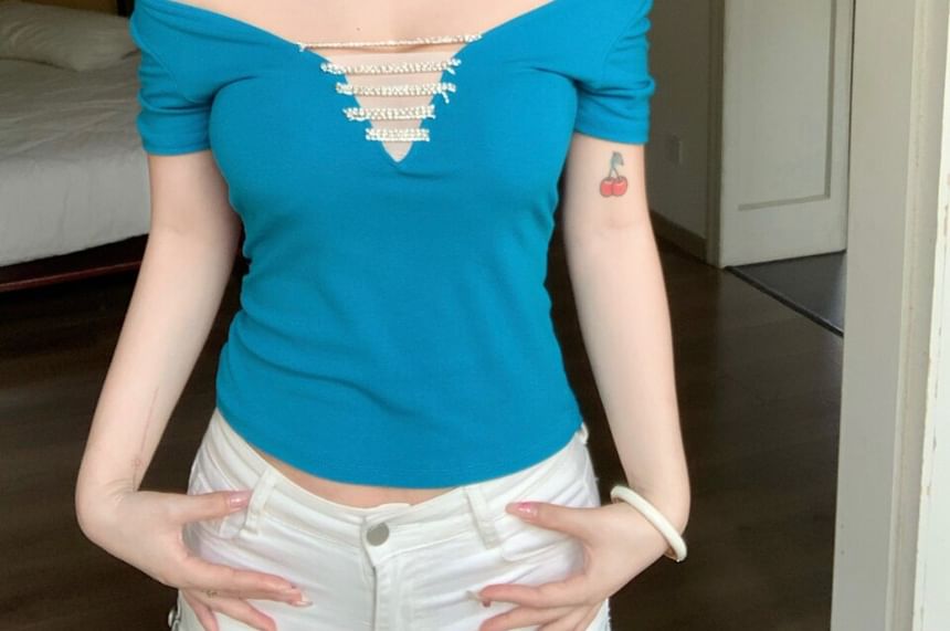 Rhinestone Accent V-Neck Short Sleeve Crop T-Shirt