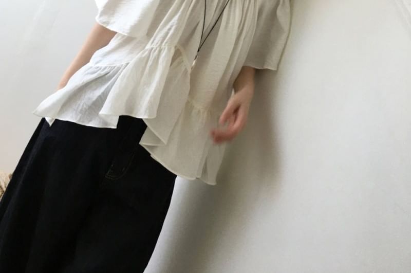 Asymmetrical Ruffle Hem Square Neck Short Sleeve Blouse