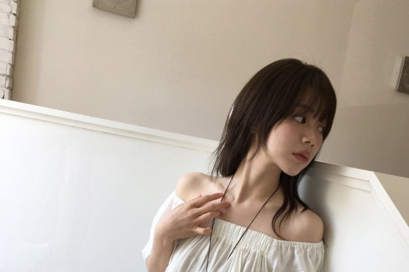 Asymmetrical Ruffle Hem Square Neck Short Sleeve Blouse