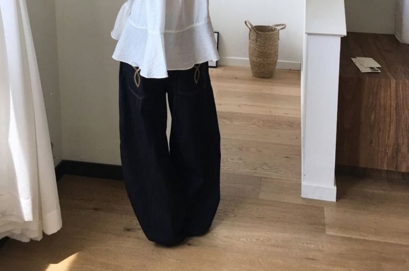 Asymmetrical Ruffle Hem Square Neck Short Sleeve Blouse