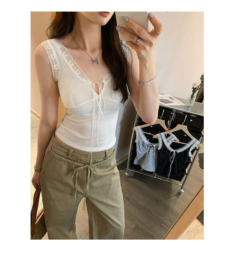 Lace Trim V-Neck Sleeveless Top