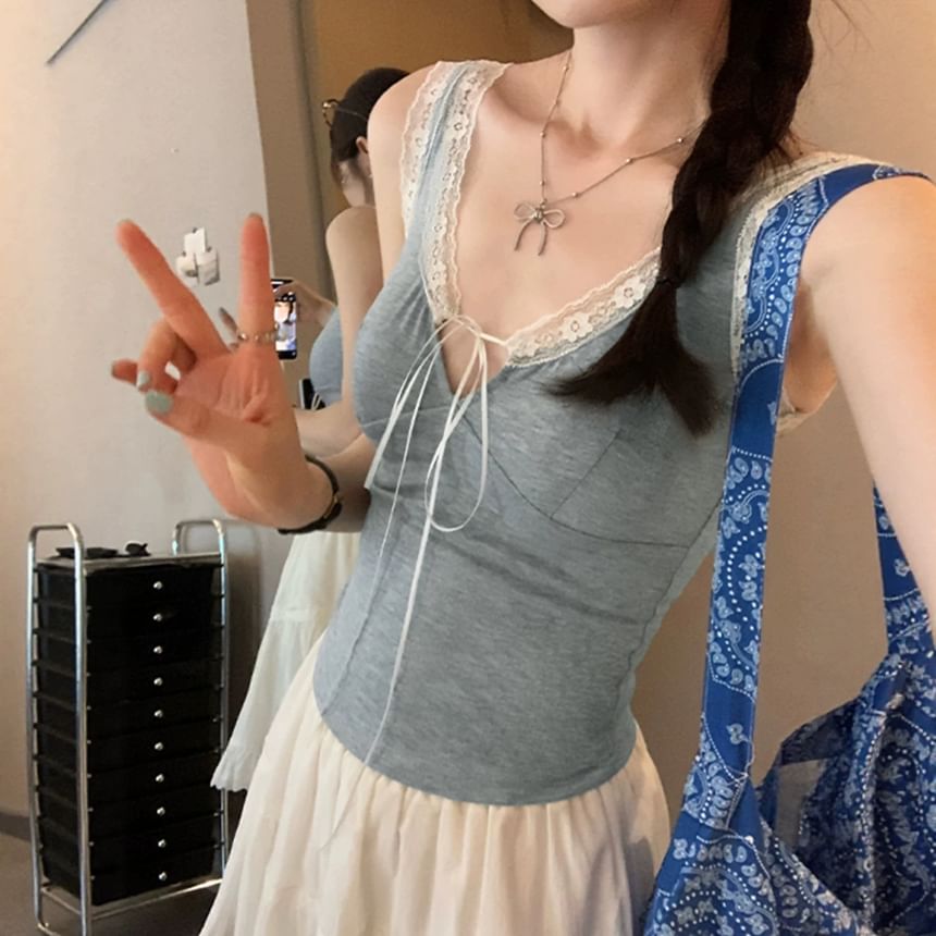 Lace Trim V-Neck Sleeveless Top