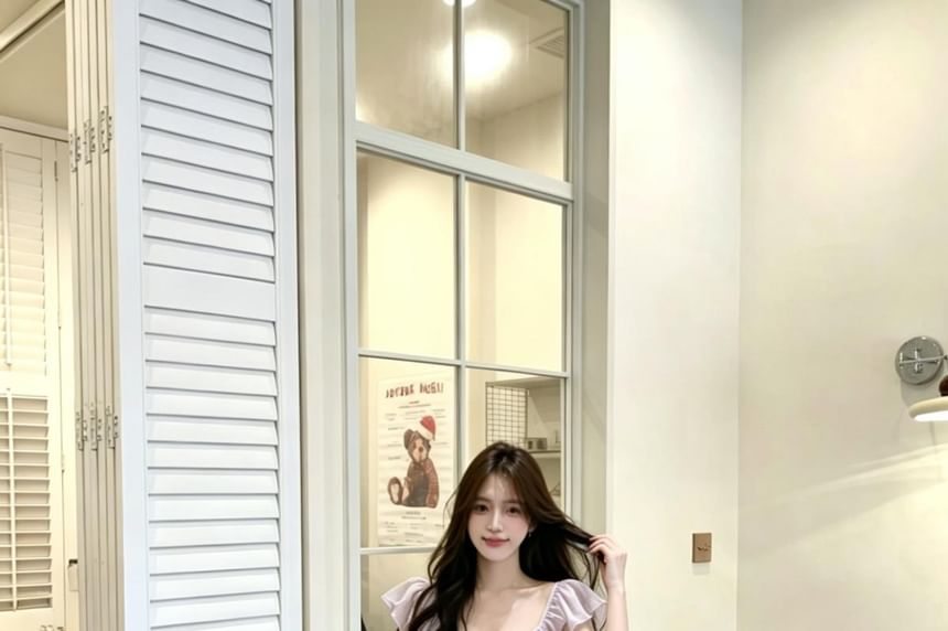 Scoop Neck Ruffle Trim Top, Sleeveless, Solid
