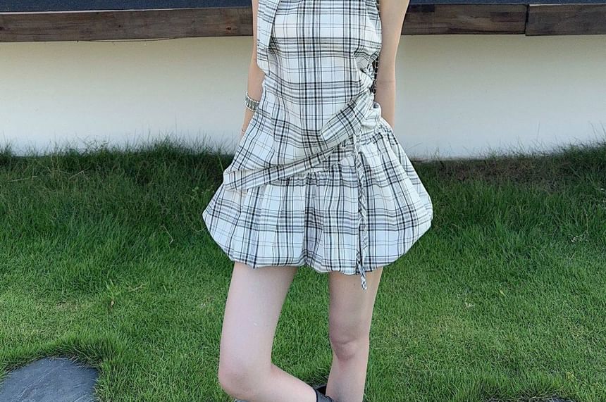 Set: Halter Neck Plaid Top & High Waist Bubble Hem Mini Skirt