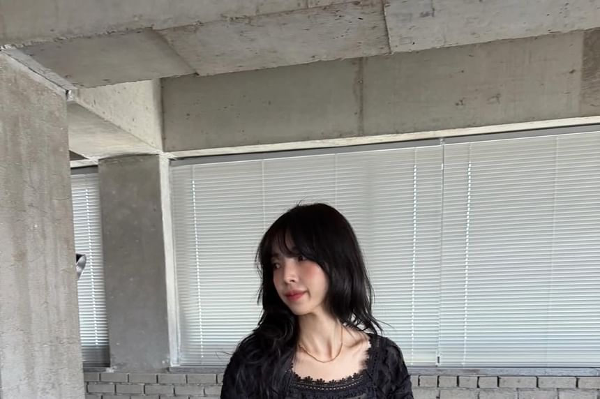 Dotted Lace Trim Ruffle Square Neck Blouse