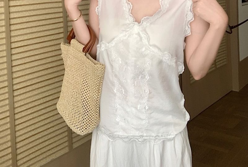 Lace Trim V-Neck Sleeveless Blouse