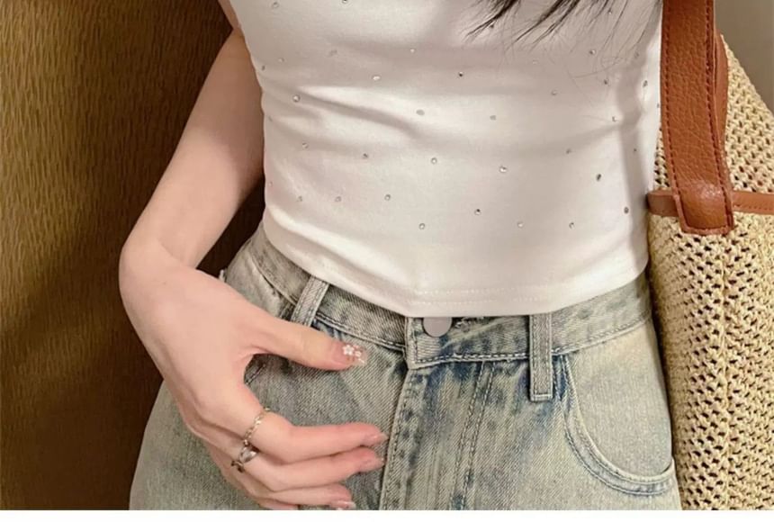 Rhinestone Scoop Neck Short Sleeve Tee