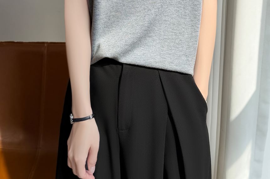 Two-Tone Button Collared Knit Short Sleeve Top