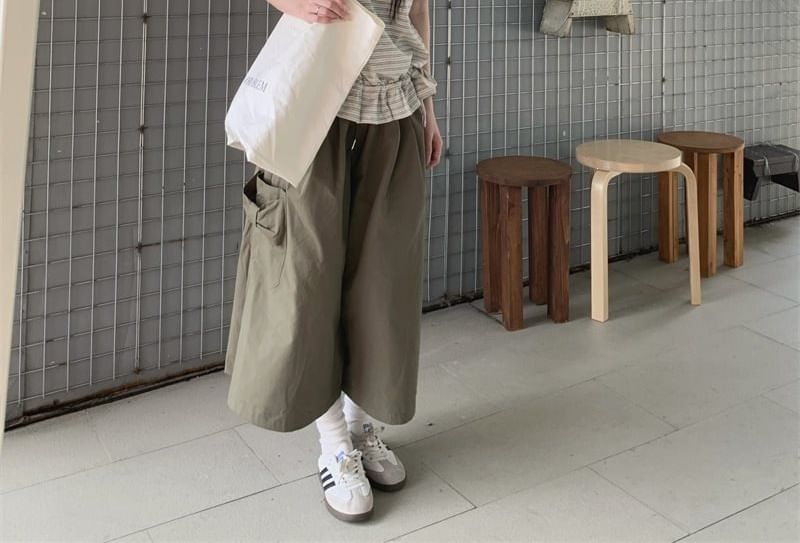 Striped Ruffle Drawstring Tee & Cropped Cargo Pants Set