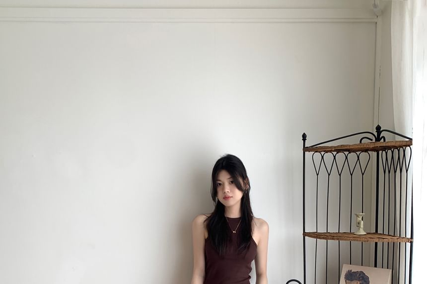 Crew Neck Sleeveless Tank Top