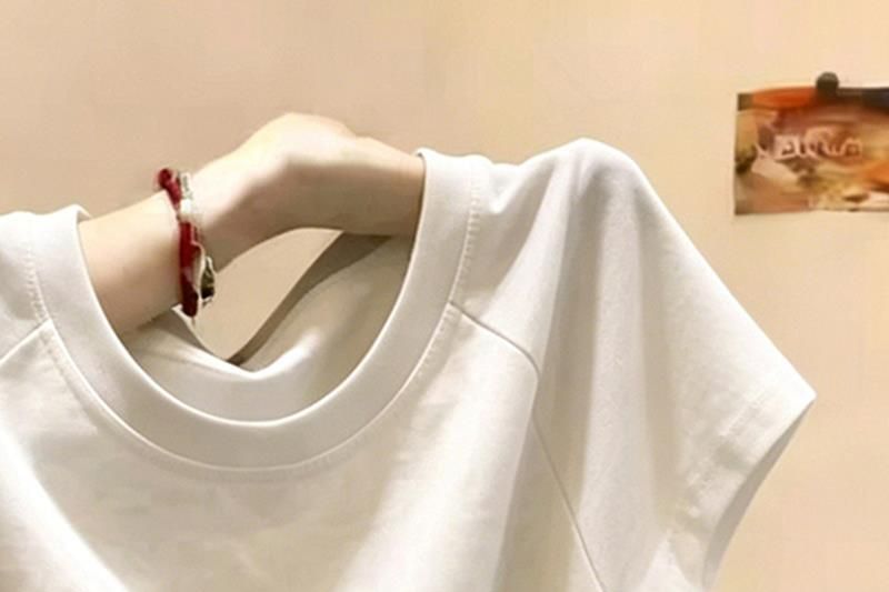 Side Button Crewneck Short Sleeve Crop Tee