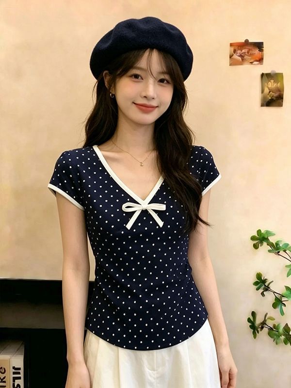 Polka Dot V-Neck Short Sleeve Crop Tee