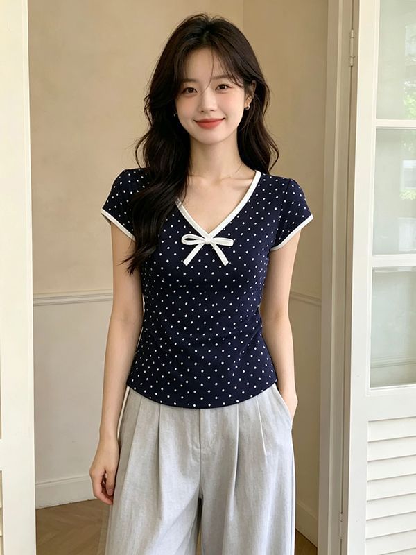 Polka Dot V-Neck Short Sleeve Crop Tee