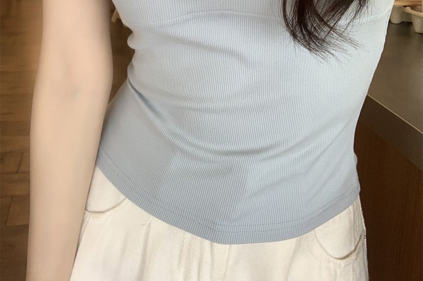 Scoop Neck Short Sleeve Crop Tee