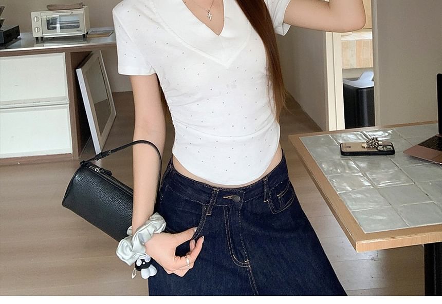 V-Neck Short Sleeve Crop Tee