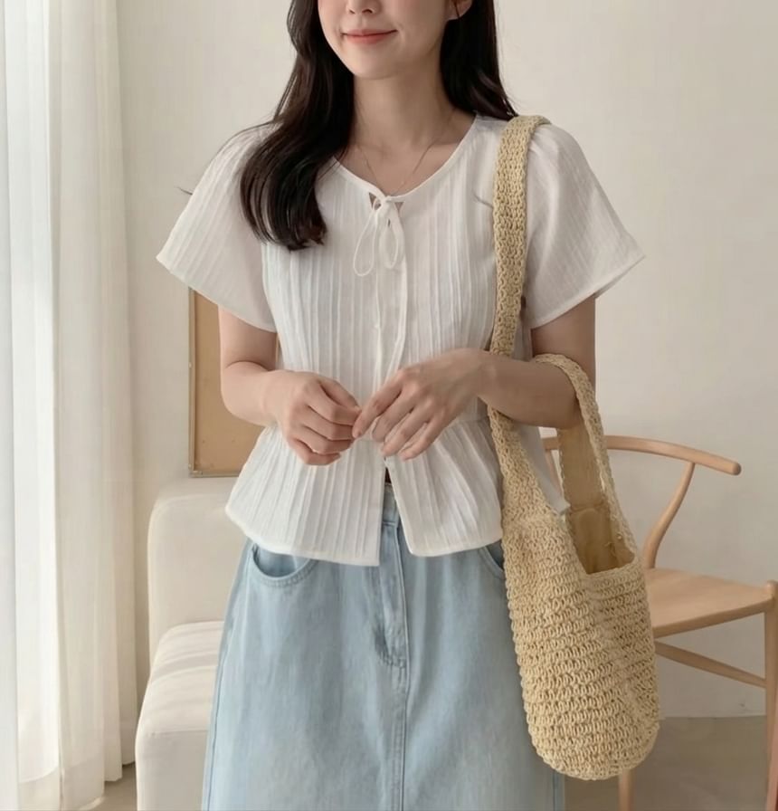 Bow-Accented Short-Sleeved Plain Blouse
