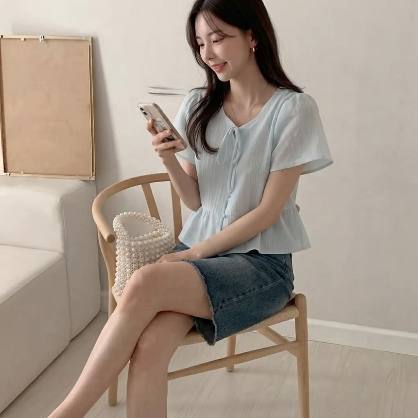 Bow-Accented Short-Sleeved Plain Blouse