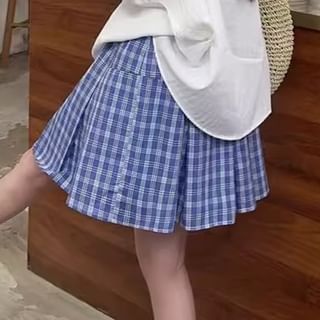 Elegant Lace-Trimmed Three-Quarter Sleeve Top and Pleated Skirt Ensemble
