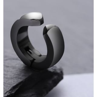 Plain Huggie Ear Cuff