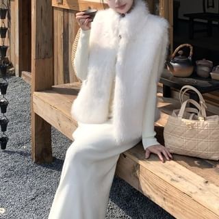 Faux Fur Vest / Long-Sleeve Knit Top / High Rise Side-Slit Maxi Pencil Skirt