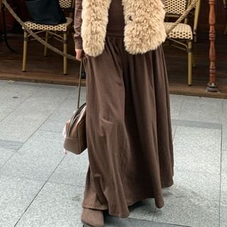 Faux Fur Vest / Long-Sleeve T-Shirt / High Waist Maxi A-Line Skirt