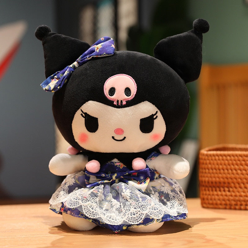 Poupée en peluche Princesse Kuro avec robe rose