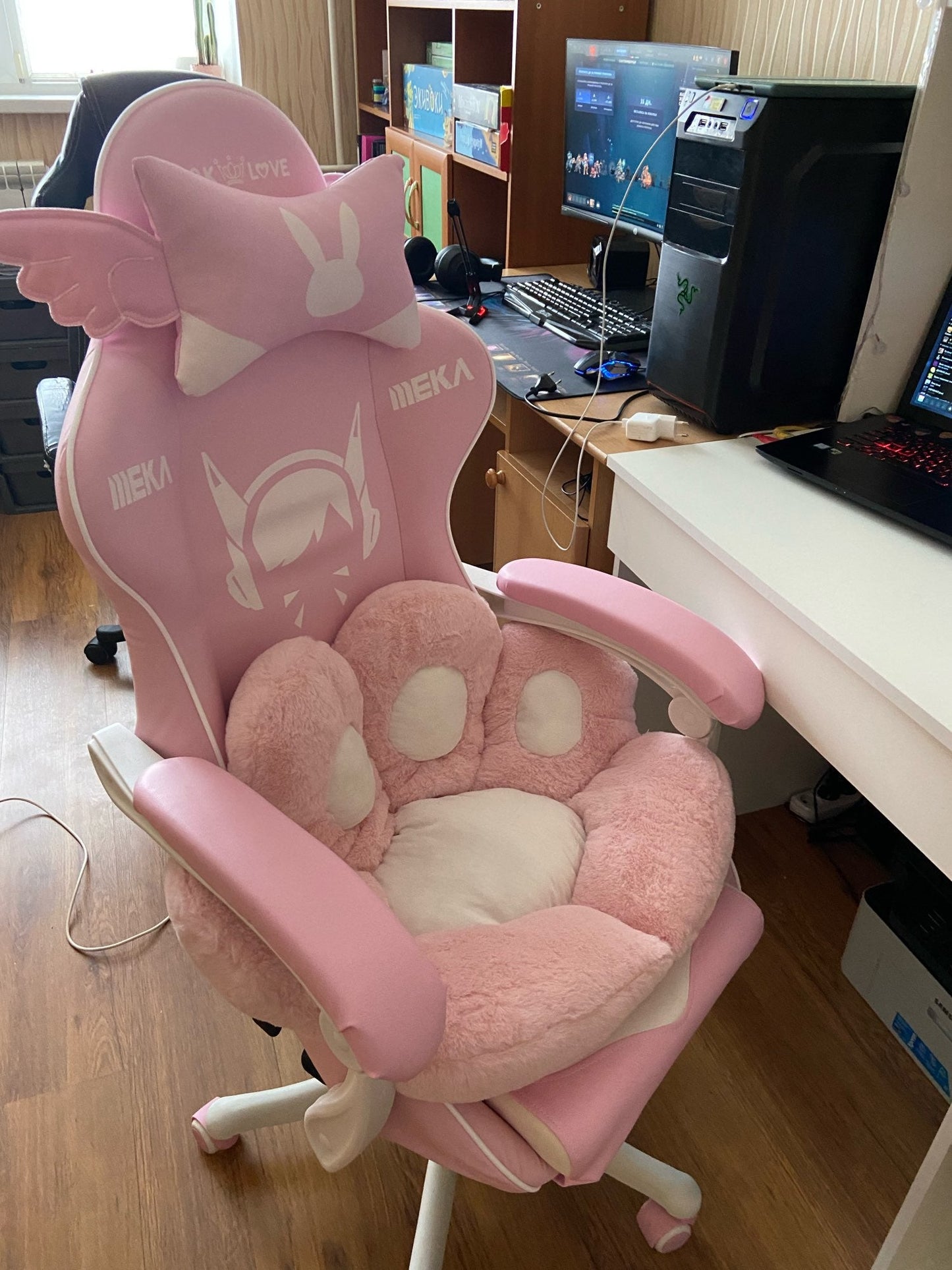 Seat Paw Print Cushion