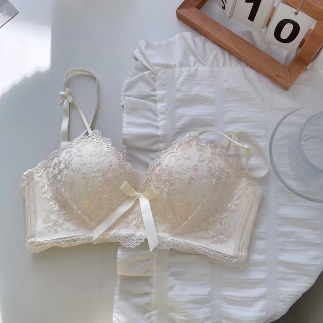 Wireless Lace Push-Up Bra and Panty Set