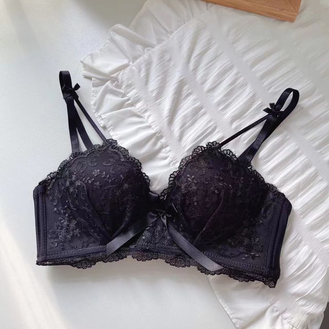 Wireless Lace Push-Up Bra and Panty Set