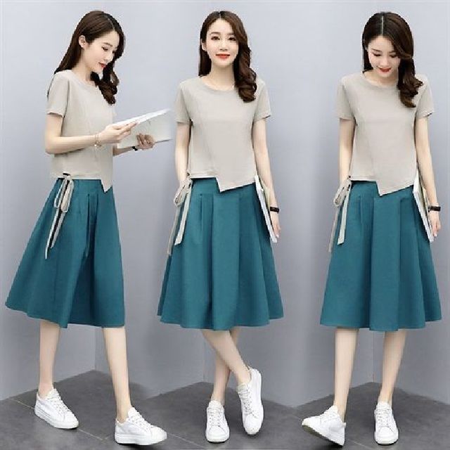 Short-Sleeve Crewneck Tee and Midi A-Line Skirt Outfit Set
