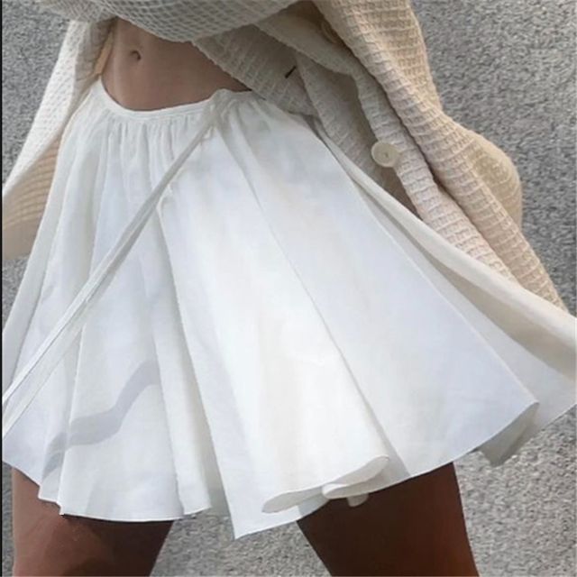 Casual Solid Tie-Front Mini Skirt with Mid-Rise Fit