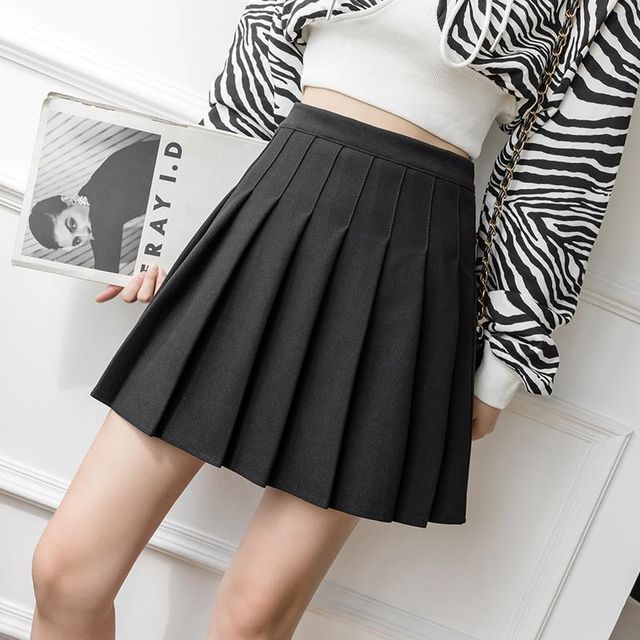 Clean Design Pleated Mini Skirt with High-Rise Silhouette