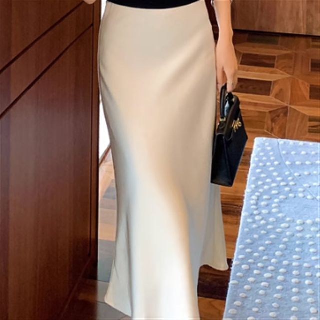 Satin Midi A-Line Skirt with High-Waist Solid Finish
