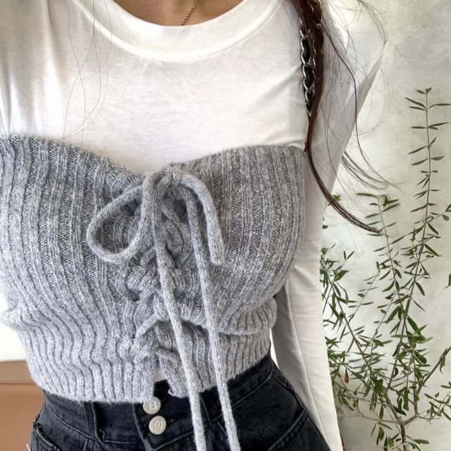 Ribbed Knit Tube Top Paired with Crew Neck T-Shirt