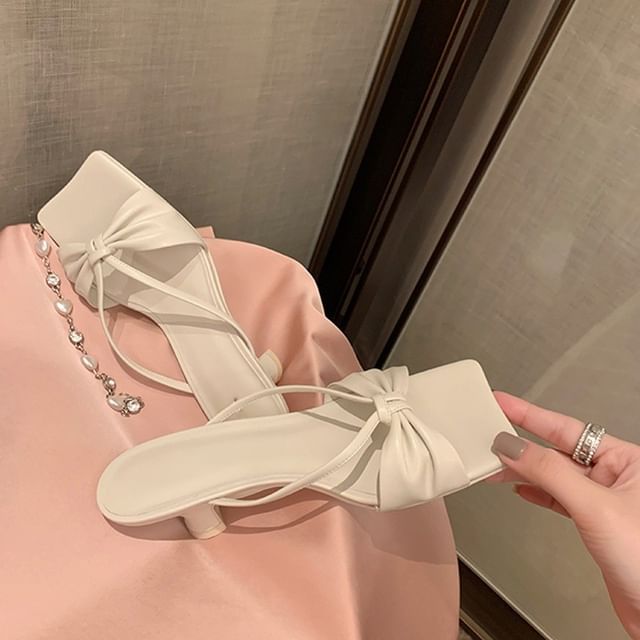 Square Toe Block Heel Twisted Sandals