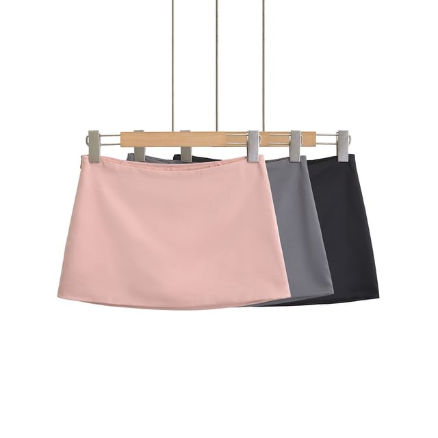 Sleek Satin Mini Pencil Skirt with Low Rise Waist