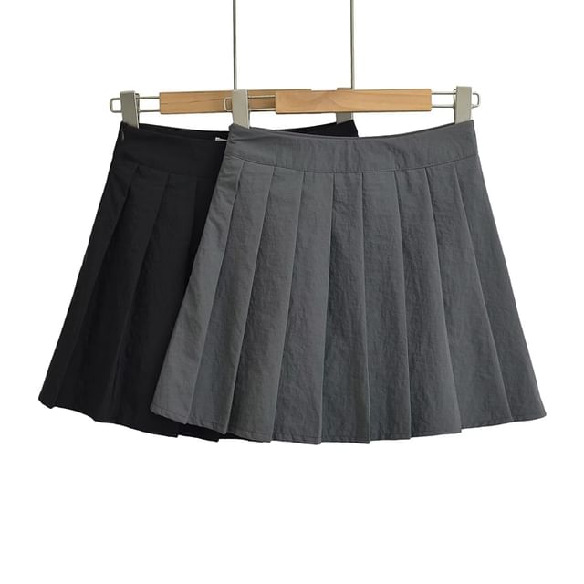 Versatile Pleated A-Line Mini Skirt for Everyday Style
