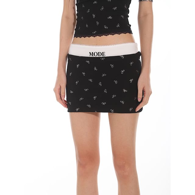 Bow Detail Mini Pencil Skirt with Mid Waist Fit