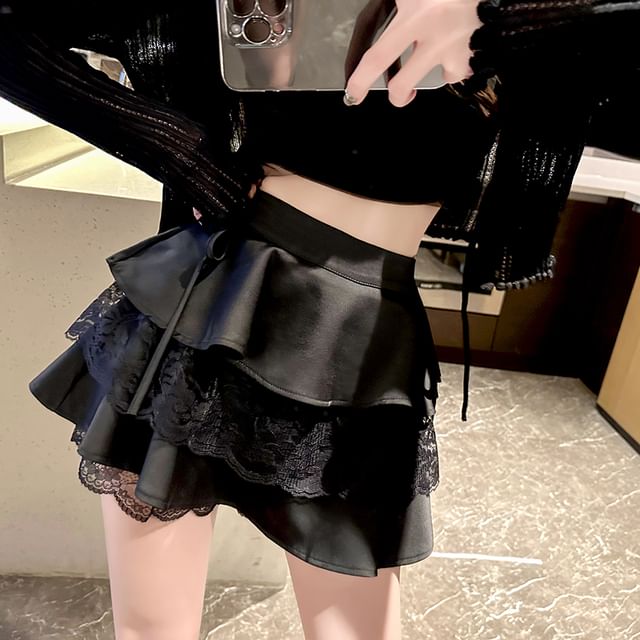 Elevated Lace-Trimmed Tiered Micro Skirt
