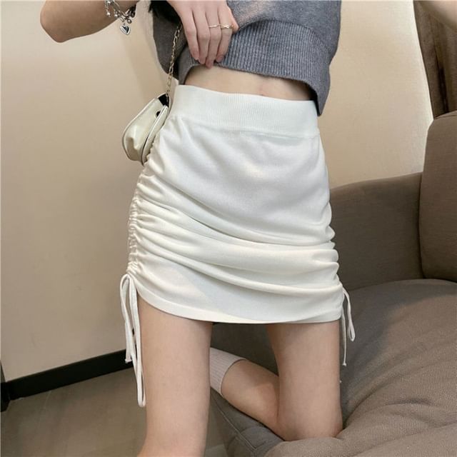 Minimalist Solid Mini Skirt with High Waist