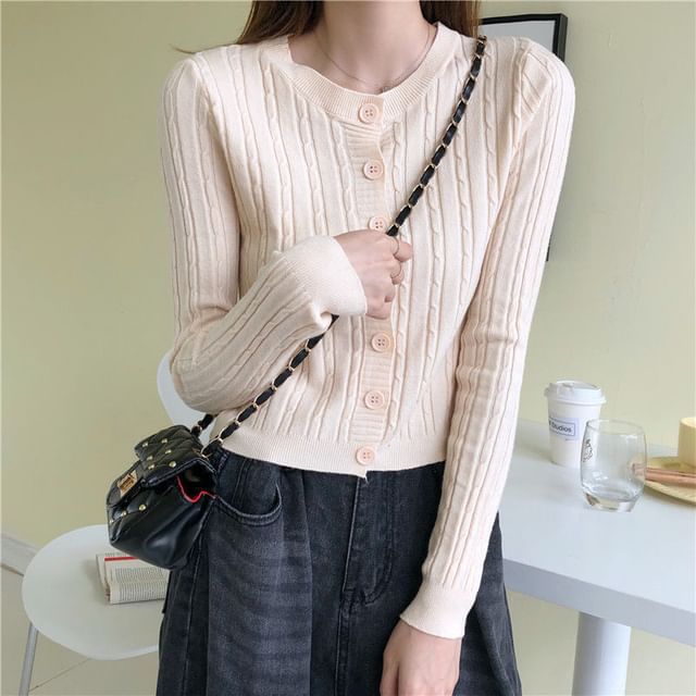 Round Neck Solid Cable Knit Cropped Sweater